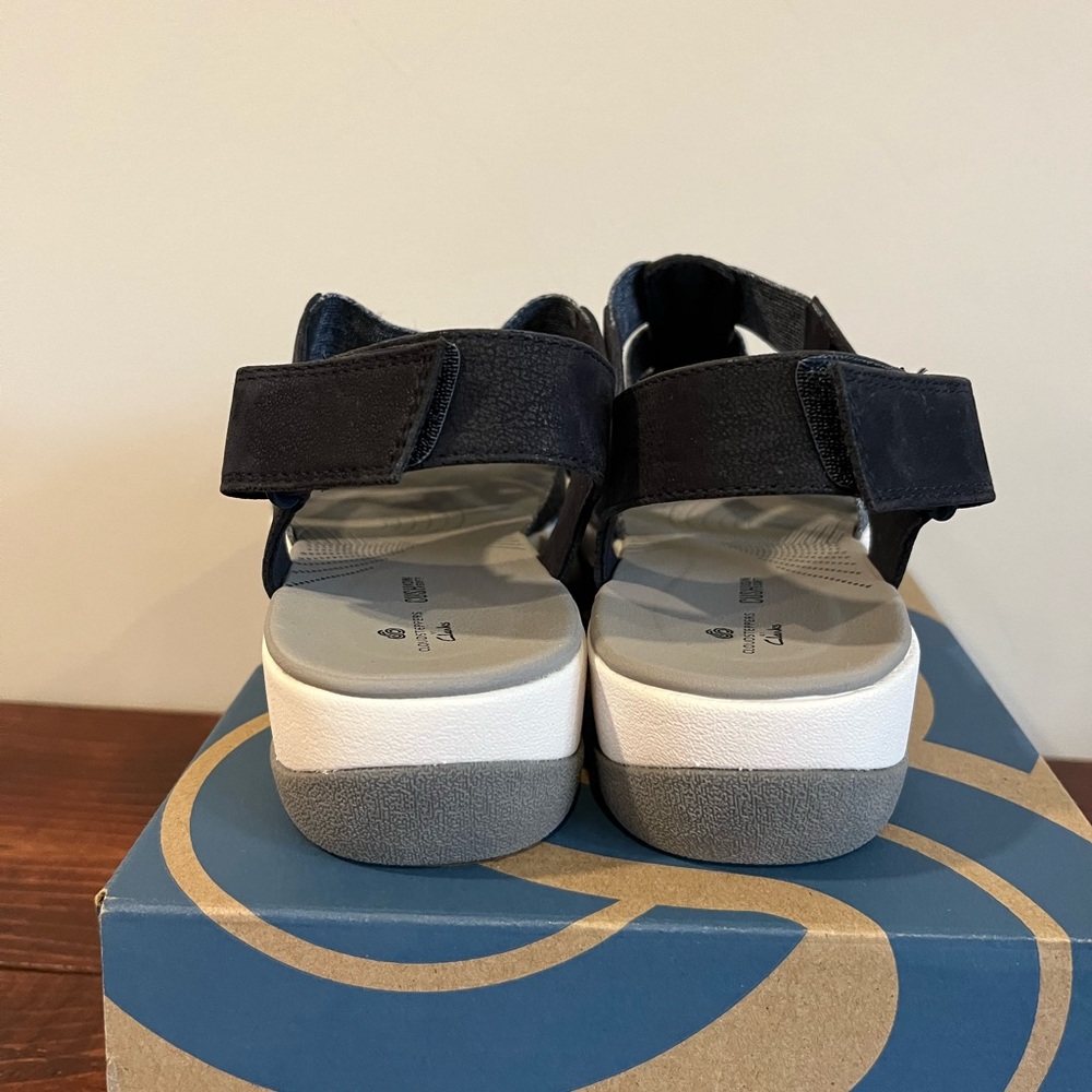 New Clarks Cloudsteppers Arla Shaylie Womens Strappy Sandals Shoes Size 10 - Picture 2 of 6